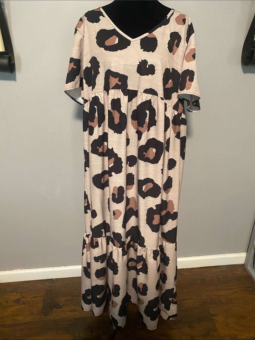 SHEIN Beige Leopard Print Maxi Dress